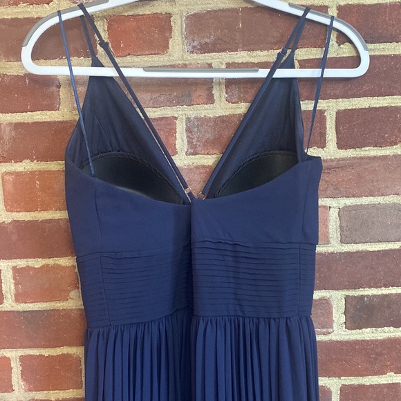 Lulus navy blue size large prom dress. - Picture 5 of 6